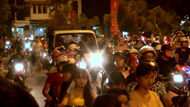 Hai 'hot girl' thách đánh nhau vì mâu thuẫn... trên Facebook