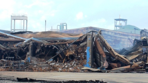Xưởng gỗ rộng hàng ngàn m2 bị thiêu rụi trong chốc lát