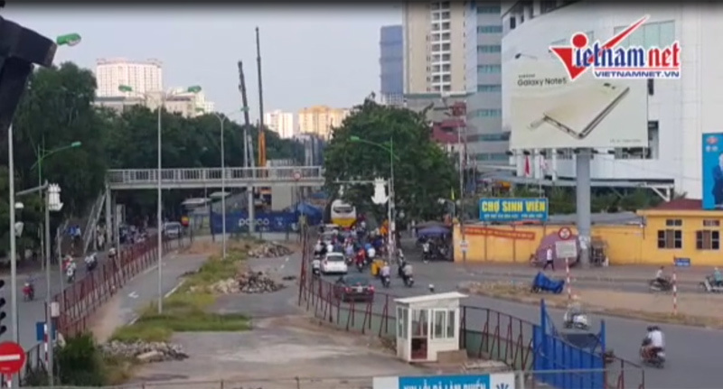 Dân bơ phờ vì tiến độ đường sắt đô thị lờ đờ