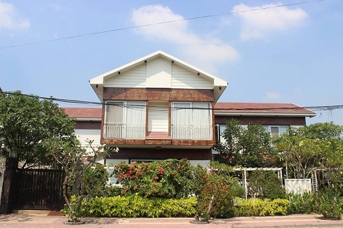 Biệt thự 'không móng' làm từ 28 chiếc container tại Sài Gòn
