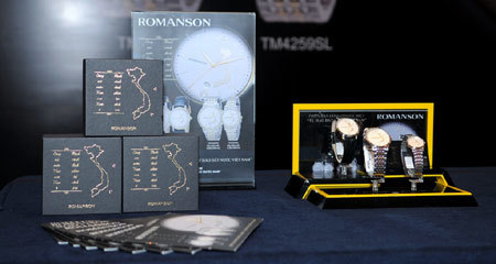 Đồng hồ đặc biệt Romanson “Tự hào đất nước Việt Nam”