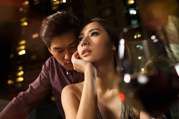 Tôi phải ngả mũ nể phục mức độ trơ trẽn của nhân tình của chồng