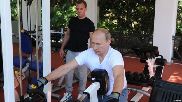 Xem Putin, Medvedev cùng nhau tập thể hình