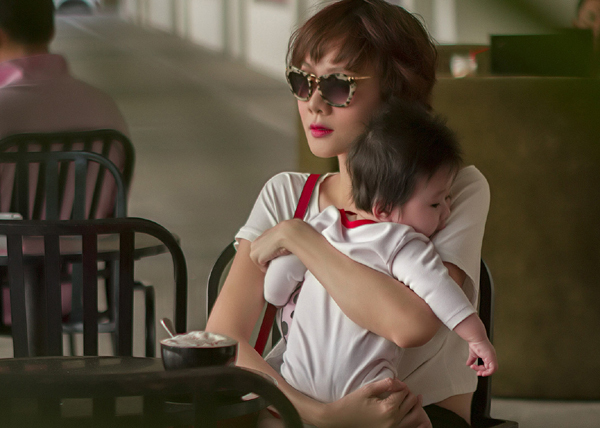 Dương Yến Ngọc tố chồng bạo hành, doạ ôm con tự tử