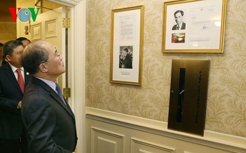 Chủ tịch QH thăm nơi Bác Hồ từng sống và làm việc ở Boston