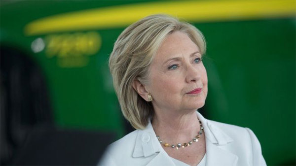 Hillary Clinton hối tiếc đã dùng email cá nhân