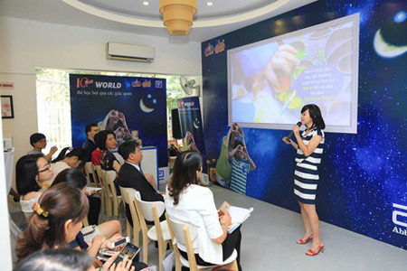 Giúp trẻ học hỏi qua các giác quan