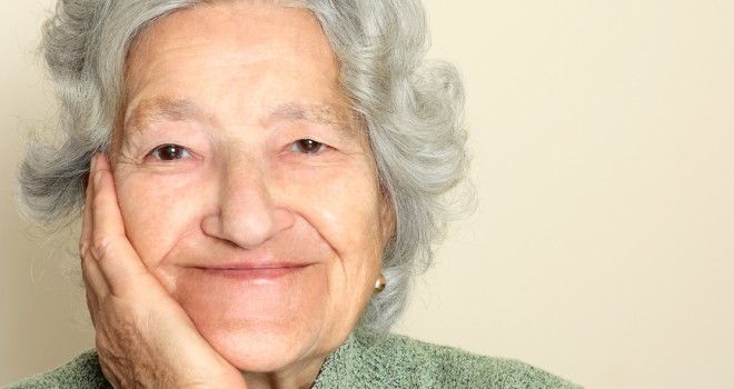 Mẹ tôi có thể khai sinh... trẻ hơn 1 tuổi?