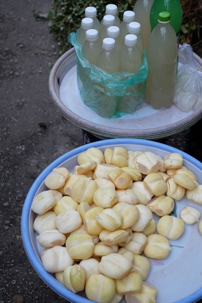 các loại mắm, khô cá, bánh, hoa quả, miền Tây, Châu Đốc