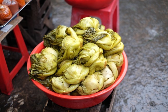 các loại mắm, khô cá, bánh, hoa quả, miền Tây, Châu Đốc