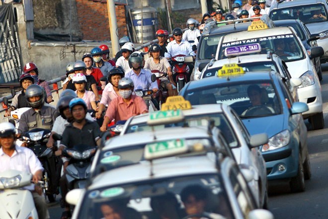 Không thể bó tay nhìn giá taxi ngất ngưởng