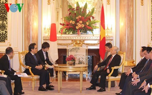 Tổng bí thư hội kiến nhà Vua Nhật Akihito