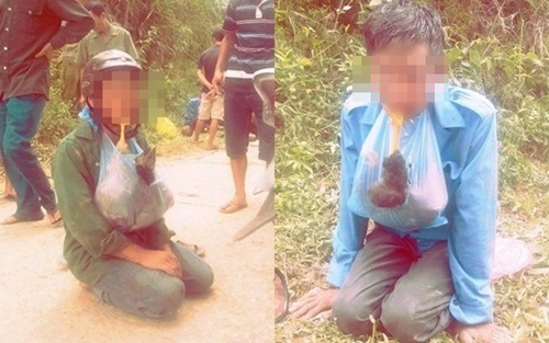 Hình ảnh 2 ông lão trộm gà bị đánh và bắt ngậm gà chết gây sốc