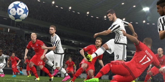 PES 2016 ra mắt giúp máy PS4 cực đắt hàng tại Việt Nam