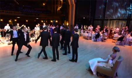 Clip đám cưới làm điên đảo cộng đồng mạng