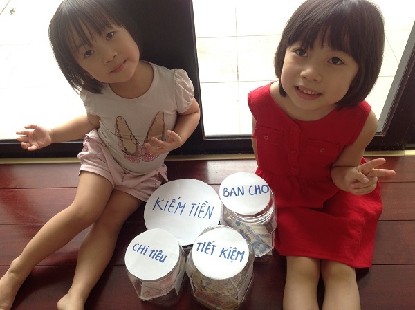Kinh nghiệm ‘home-school’ của bà mẹ ba con ở Việt Nam