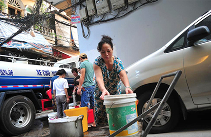 Hà Nội tăng giá nước sạch từ 1.10: Chưa hết khổ thiếu nước, lại lo tăng giá