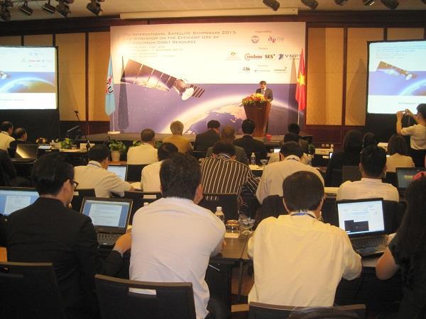 Khai mạc hội nghị thông tin vệ tinh quốc tế 2015