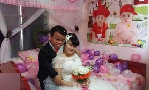 Đám cưới của 'Bạch Tuyết-Chú lùn' gây sốt mạng