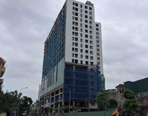 Dự án 8B Lê Trực: Yêu cầu chủ đầu tư phá dỡ phần sai phạm