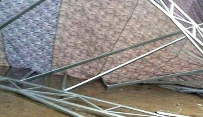 Sập nhà tiền chế, 9 học sinh nhập viện