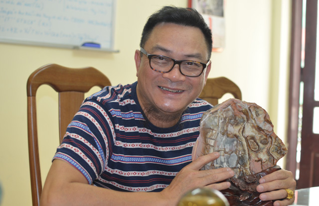 NSƯT Anh Tú lần đầu nói về vợ trẻ kém 12 tuổi