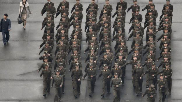 Triều Tiên hoãn diễu binh vì thời tiết xấu