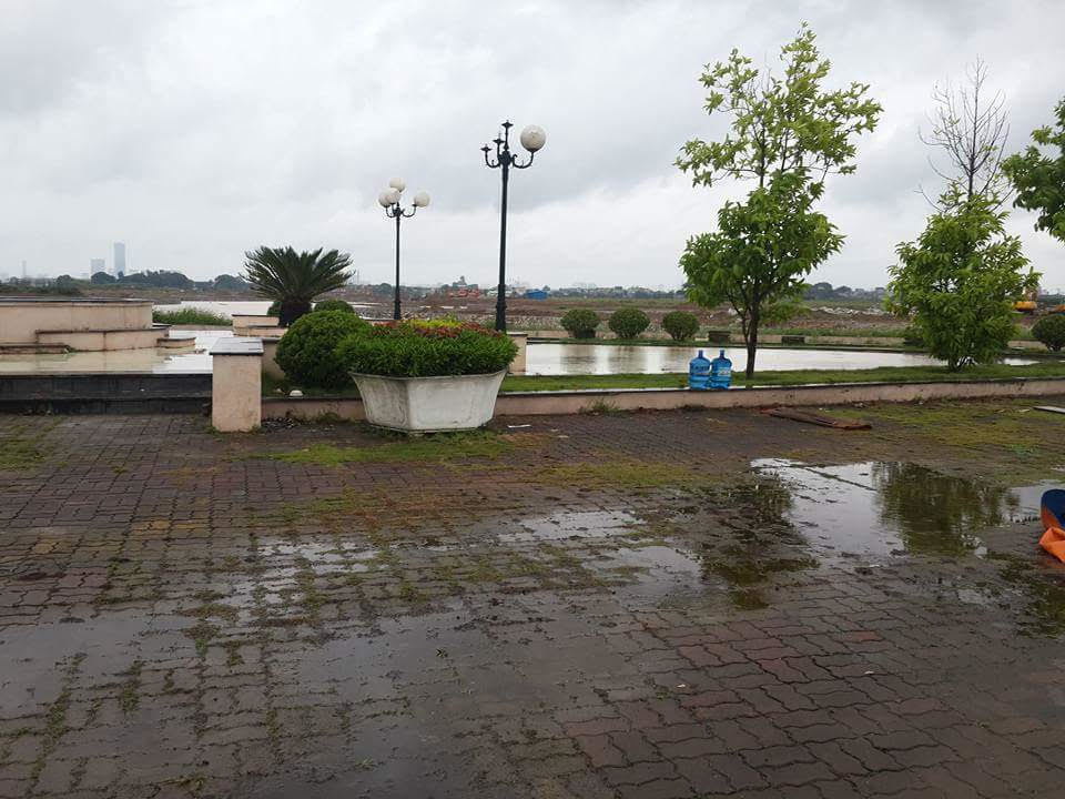 Phát hiện xác cô gái trong khu đô thị ở Hà Nội