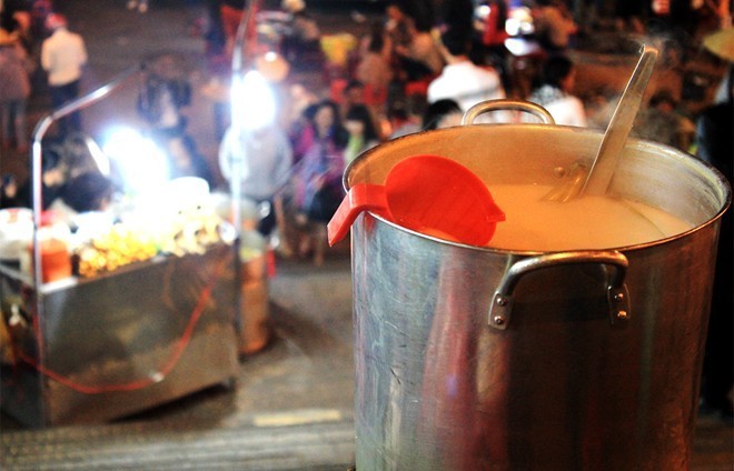 Thị trường sữa đậu nành: Đại gia đấu bà nội trợ, quán cóc