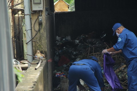 Xác trẻ sơ sinh bị vứt trong bô rác