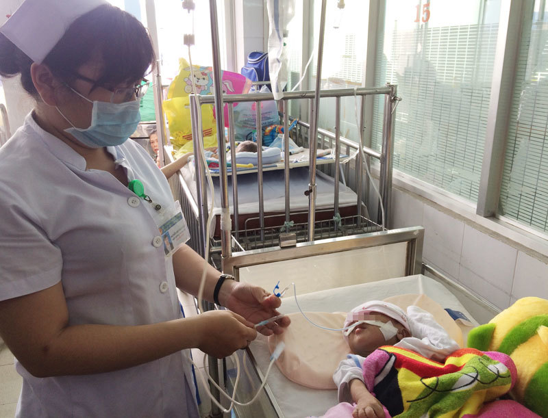 Bệnh viện Nhi cảnh báo về làm từ thiện đúng cách