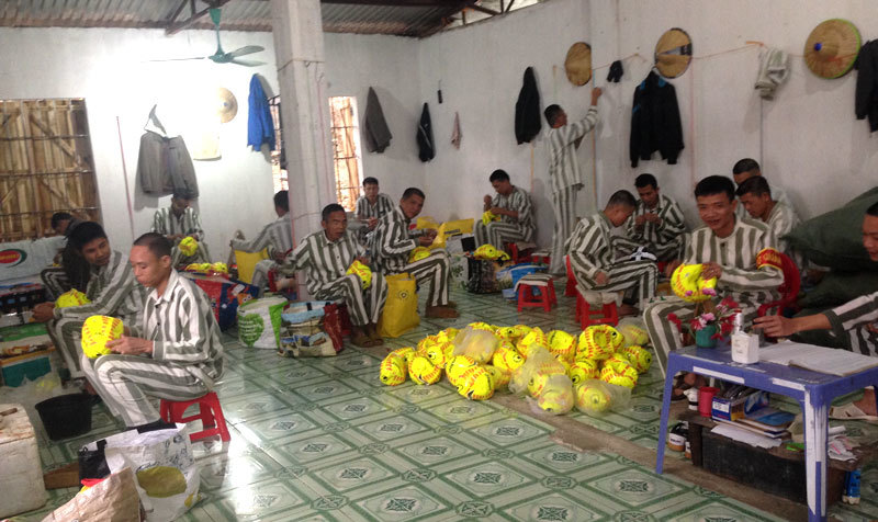 Đánh chết bạn tù vì chỗ ngồi xem tivi
