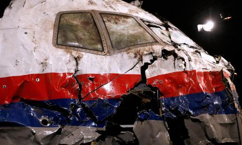 Thi thể cơ trưởng MH17 có dấu hiệu bị tác động?