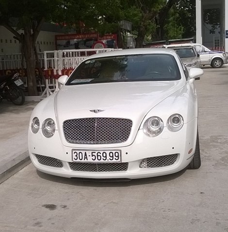 Đà Nẵng tạm giữ siêu xe Bentley xài biển giả nghi nhập lậu