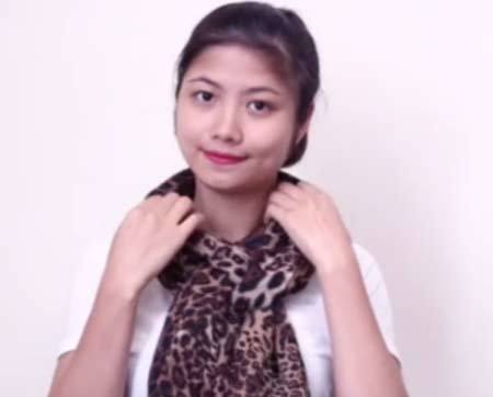 Video: 7 kiểu thắt khăn lụa đẹp và lạ nhất thu đông 2015