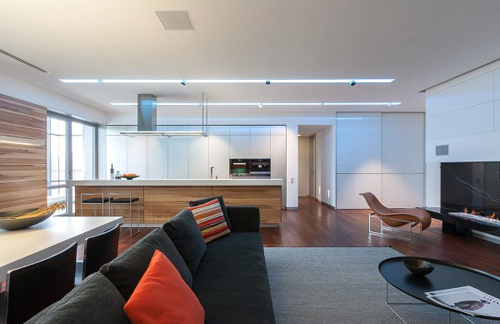 Ngôi nhà hiện đại, tươi vui, sắc màu cho vợ chồng trẻ