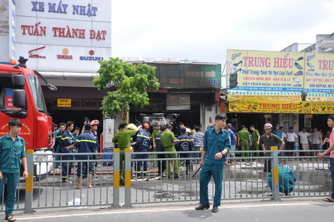 Cháy quán hủ tiếu, 2 mẹ con chết thảm