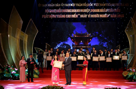 Dược sĩ Lê Thị Bình: Gia đình là điểm tựa thành công