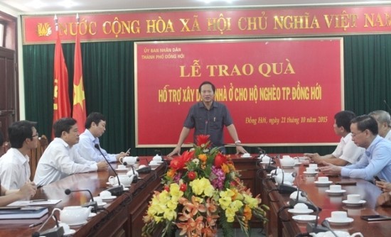 Bộ TT&TT tặng quà hỗ trợ hộ nghèo Quảng Bình