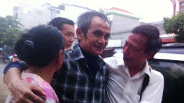 Ông Huỳnh Văn Nén được tại ngoại sau gần 18 năm ngồi tù