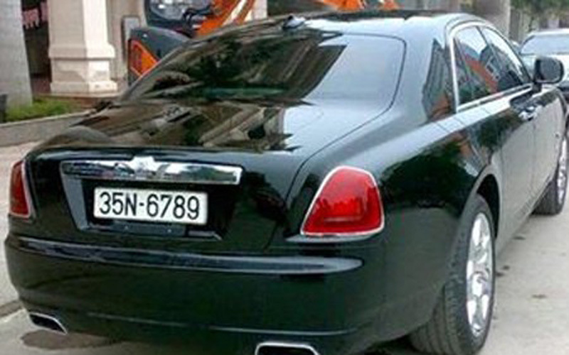 Rolls-Royce 17 tỷ đeo biển giả 35N- 6789