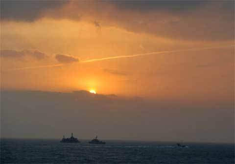 Hàn Quốc bắn cảnh cáo tàu Triều Tiên