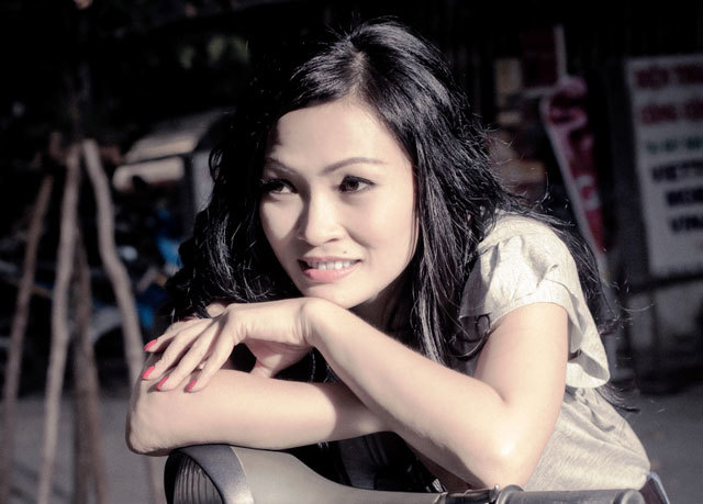 Phương Thanh, Tinna Tình khốn khổ vì bị chơi bùa ngải