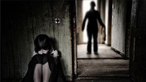Hồi ức đau đớn của cậu bé từng bị lạm dụng tình dục ở bờ hồ