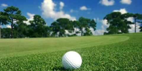 Chơi golf trên kho hóa chất, đạp xe Hoàng tử Monaco