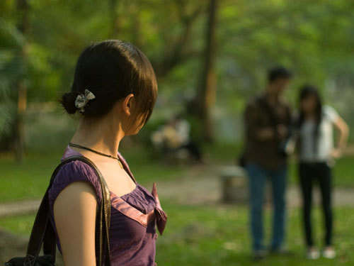 Lạ kỳ chuyện “bồ” nhắn tin cấm chồng ngủ với... vợ