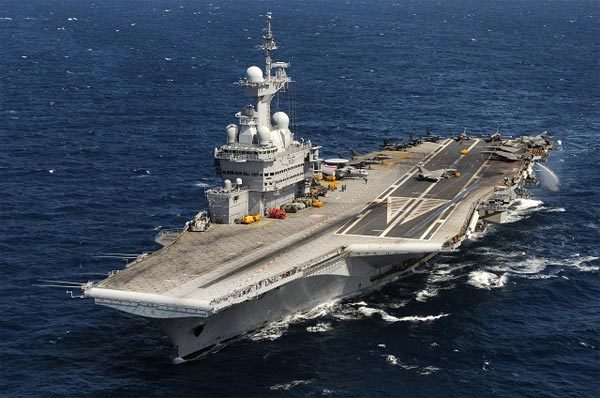 Cận cảnh tàu chiến 'khủng' Pháp cử đi diệt IS