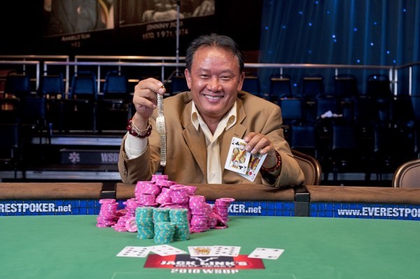 Tay chơi gốc Việt thành 'thần bài' Las Vegas nhờ cú sốc phụ tình