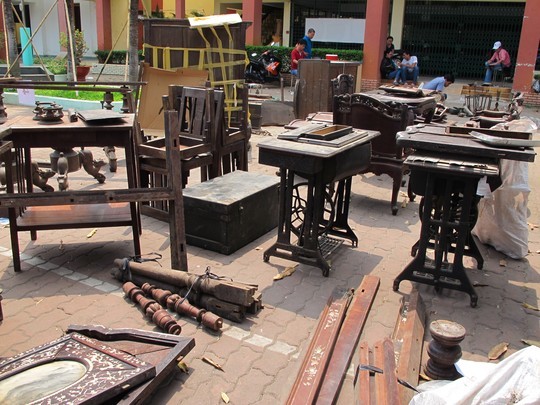 Đầu độc ông bà, cướp kho đồ cổ giá 1,6 tỉ đồng