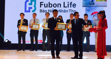 Lần thứ 3 Fubon Life VN nhận giải Tin & Dùng 2015